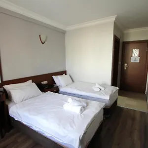 Hotel Lyon, Istanbul
